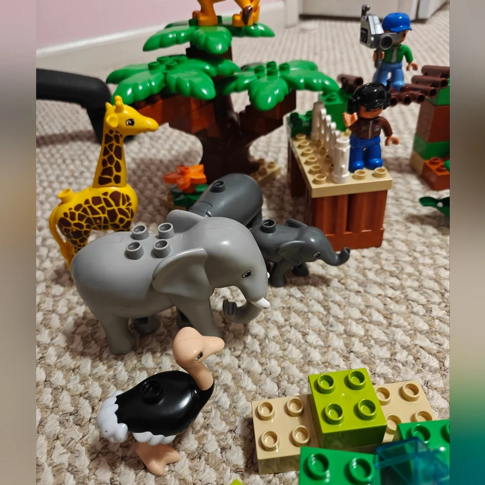 Lego Duplo Jungle Adventure Set - Picture 5 of 5